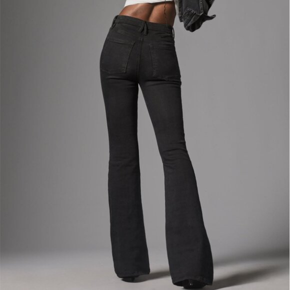 Brand New Good American Pull-On High-Rise Flare Jeans - Picture 8 of 10